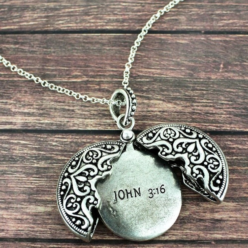 JOHN 3:16' LOCKET NECKLACE